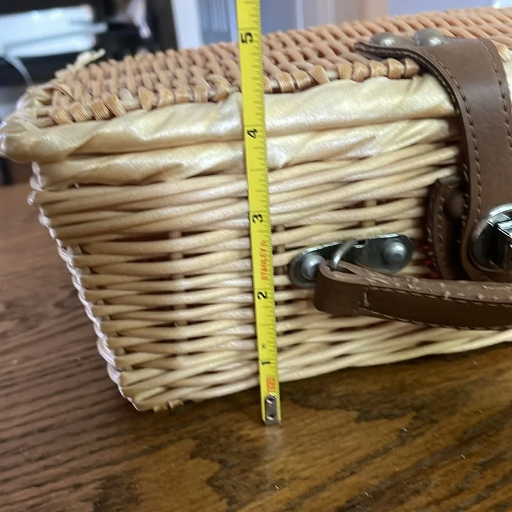 Vintage Wicker Basket Clutch, GUC - Picture 6 of 9